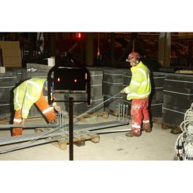 Gloforce GLFT15YQRK Tripod For Use With G2000 & R4000 Floodlights